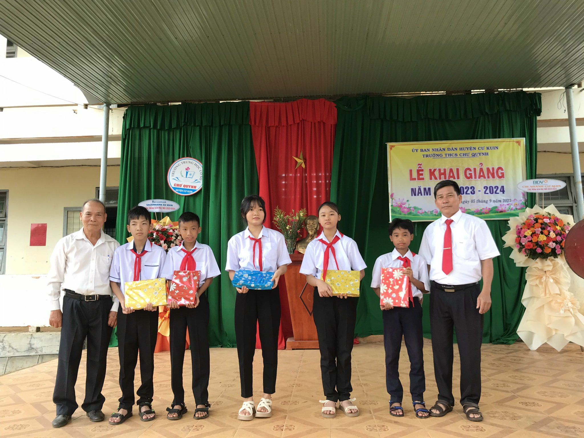 Những hình ảnh về buổi Lễ Khai giảng năm học mới 2023-2024 của nhà trường